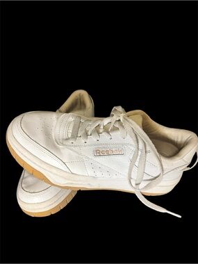 Women’s Reebok White Leather Sneakers with Gum Outsoles Size 8